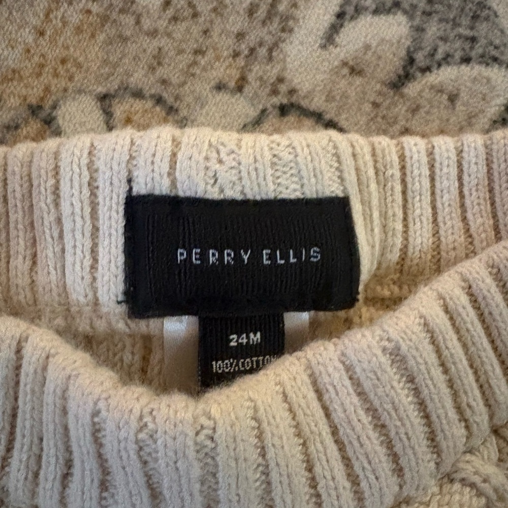 Perry Ellis Baby Girl Set - Picture 4 of 5